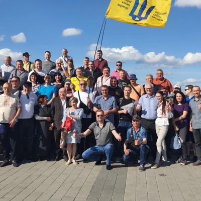 Зустріч з прихильниками на березі Дніпра